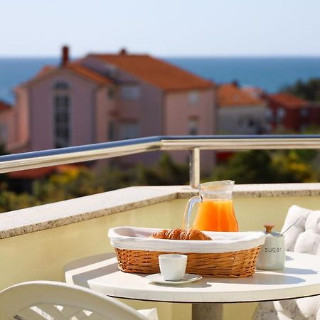 The Florens Residence Near The Beach With The Pool, Bbq And Kids Playground, Zadar Diklo المظهر الخارجي الصورة