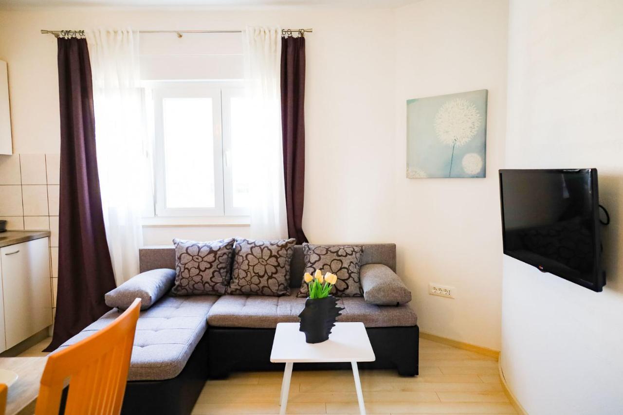 The Florens Residence Near The Beach With The Pool, Bbq And Kids Playground, Zadar Diklo المظهر الخارجي الصورة