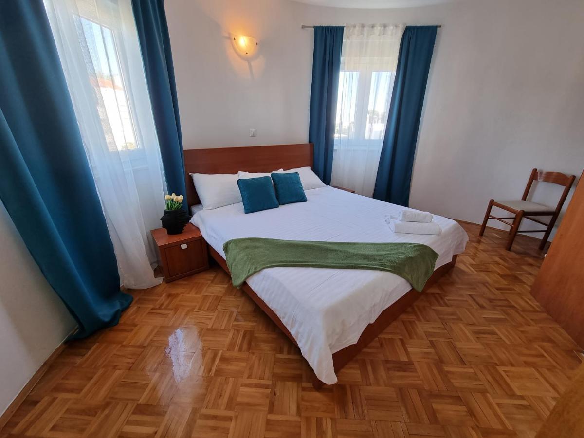 The Florens Residence Near The Beach With The Pool, Bbq And Kids Playground, Zadar Diklo المظهر الخارجي الصورة