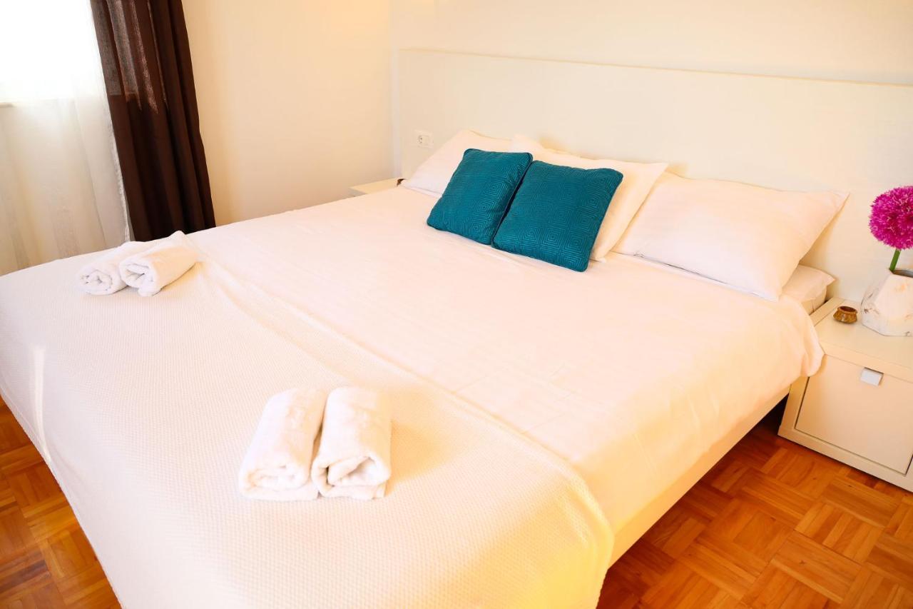The Florens Residence Near The Beach With The Pool, Bbq And Kids Playground, Zadar Diklo المظهر الخارجي الصورة