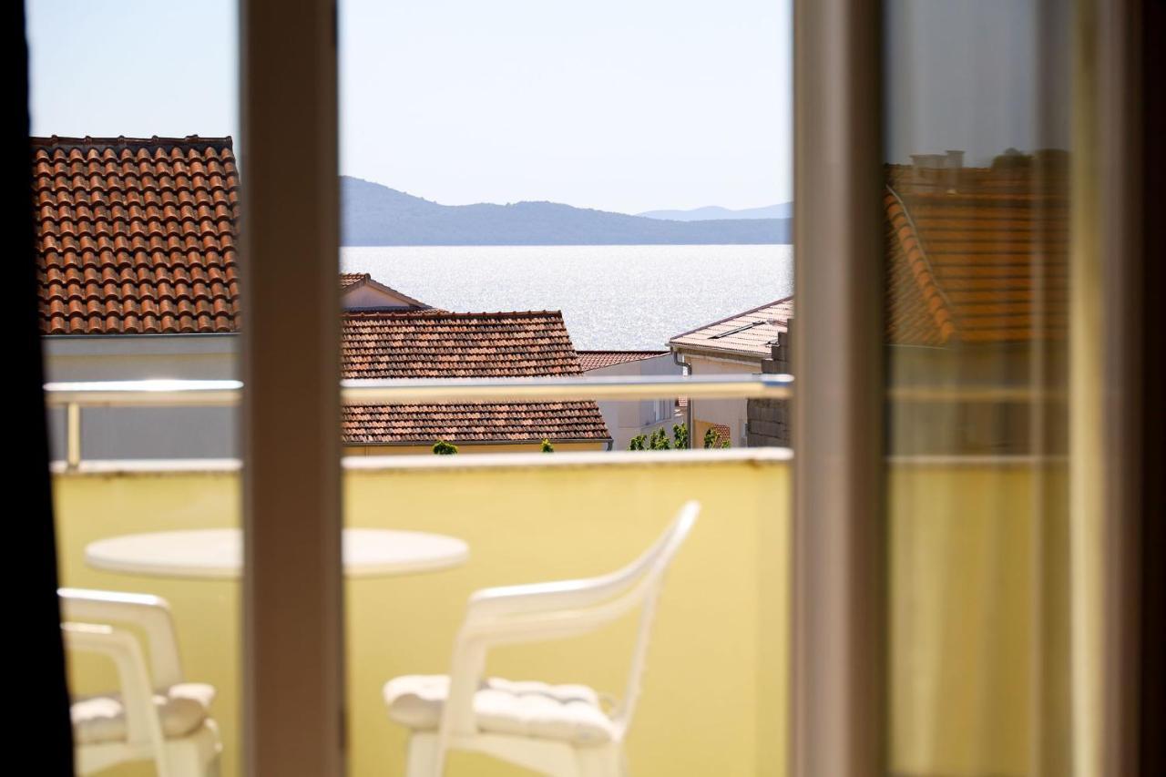 The Florens Residence Near The Beach With The Pool, Bbq And Kids Playground, Zadar Diklo المظهر الخارجي الصورة