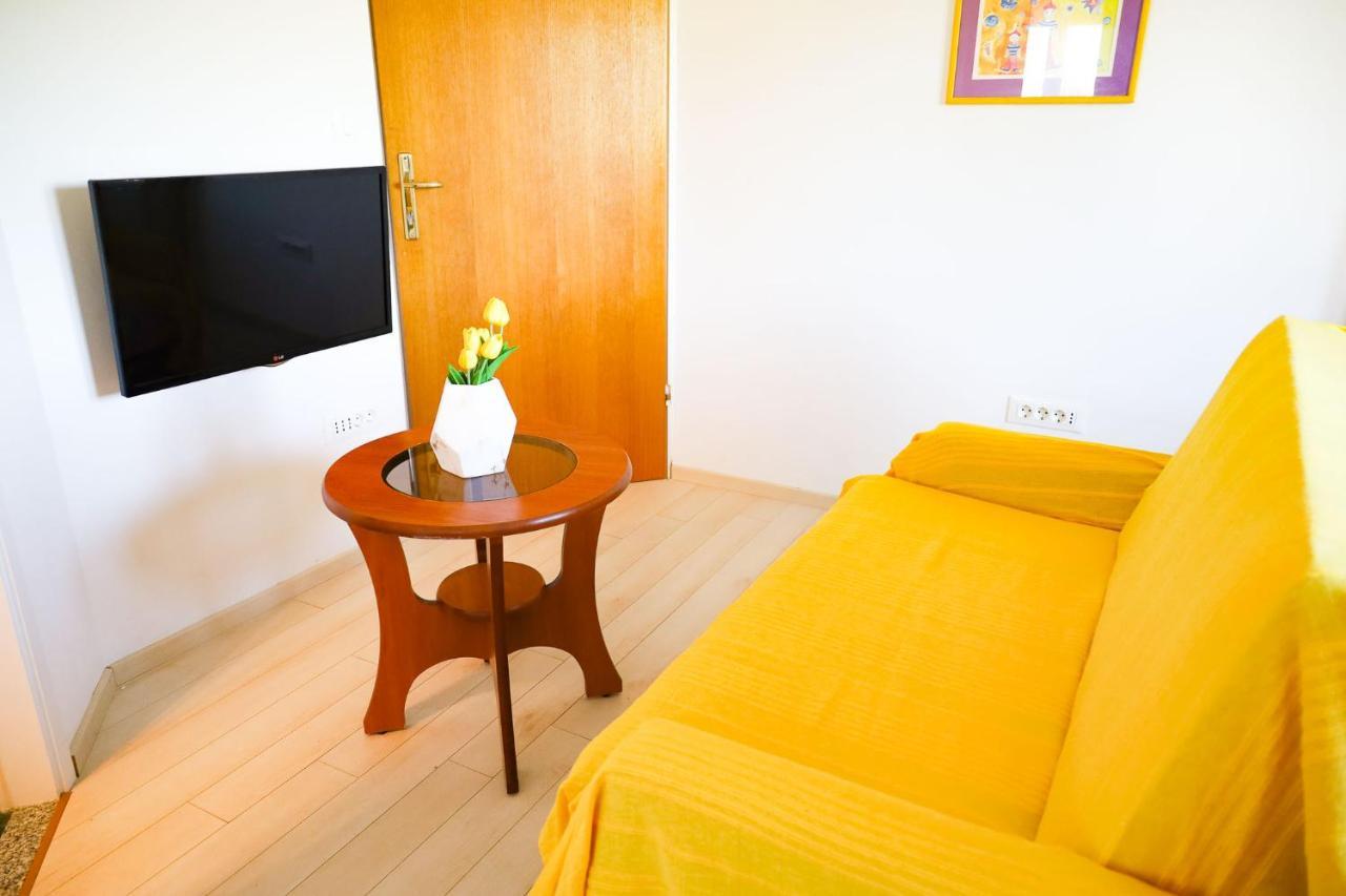 The Florens Residence Near The Beach With The Pool, Bbq And Kids Playground, Zadar Diklo المظهر الخارجي الصورة