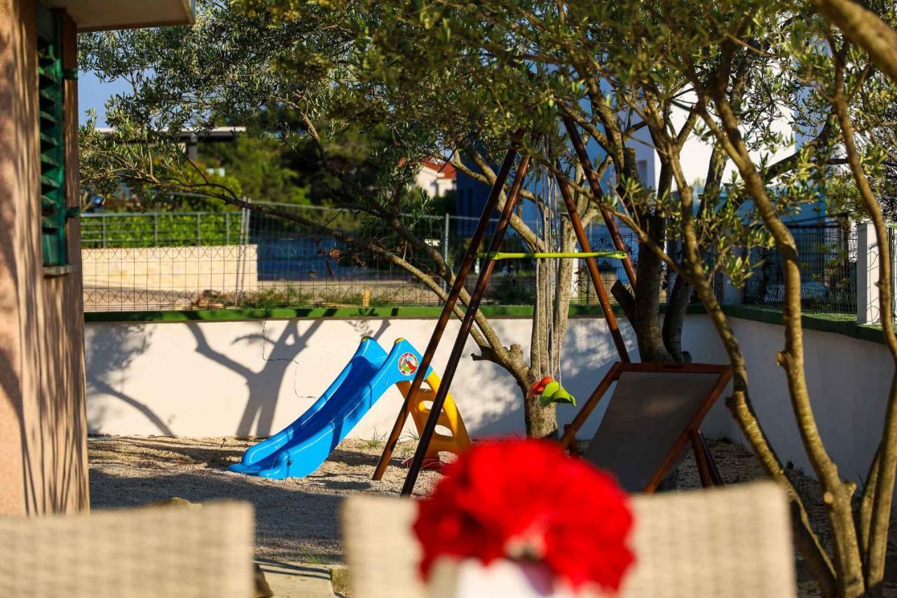 The Florens Residence Near The Beach With The Pool, Bbq And Kids Playground, Zadar Diklo المظهر الخارجي الصورة