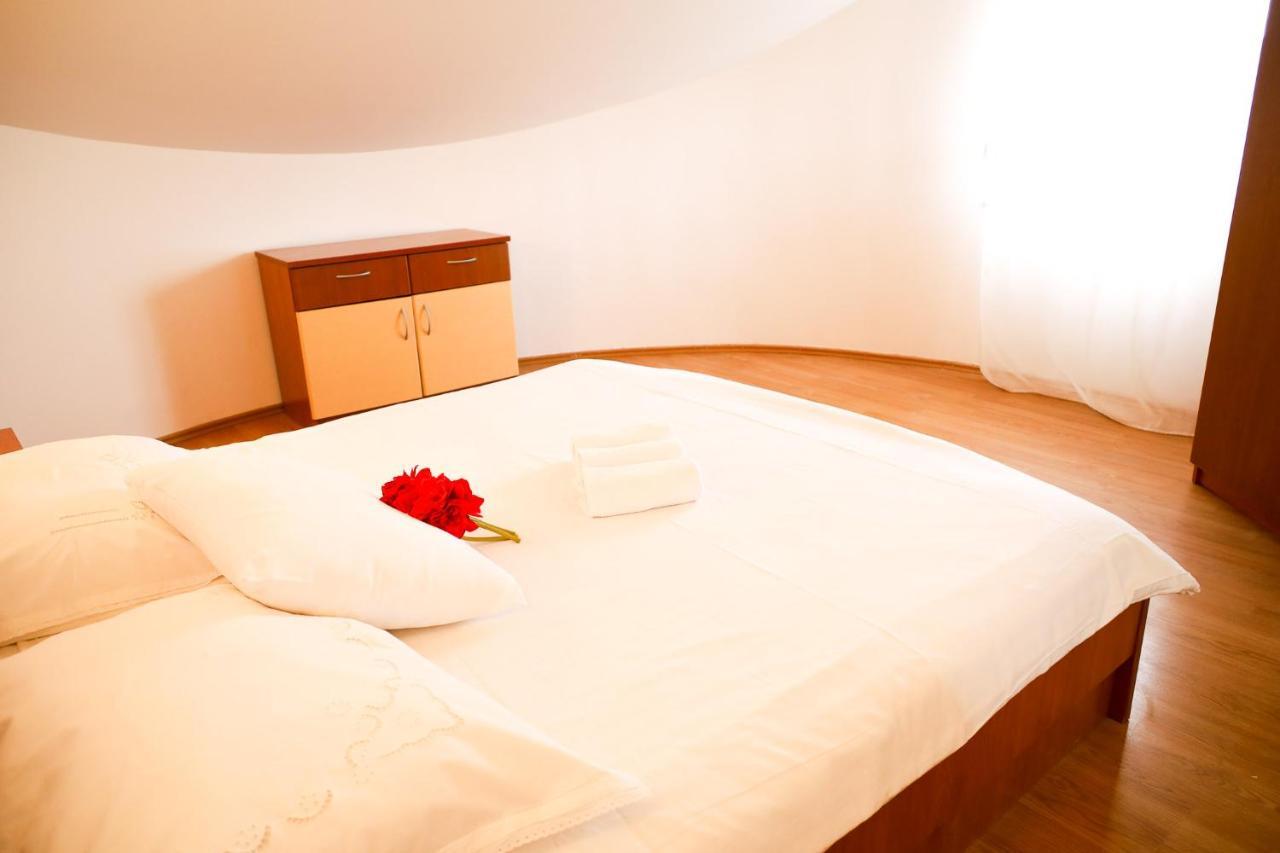 The Florens Residence Near The Beach With The Pool, Bbq And Kids Playground, Zadar Diklo المظهر الخارجي الصورة